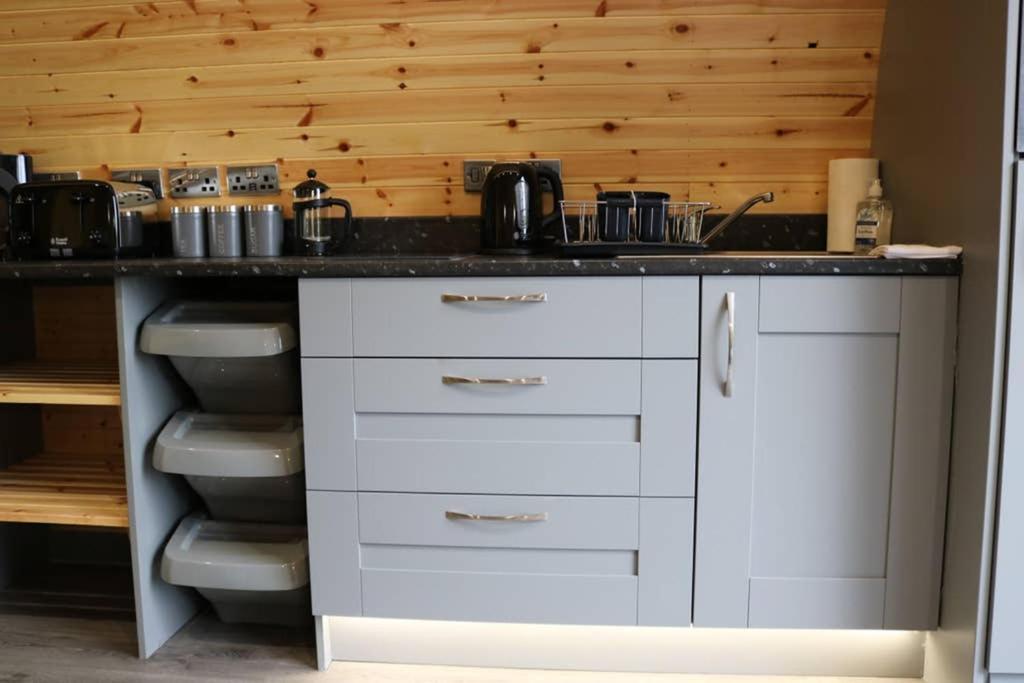 Glampods Glamping Pod - Meet Highland Cows And Sheep Elgin Vila Exterior foto