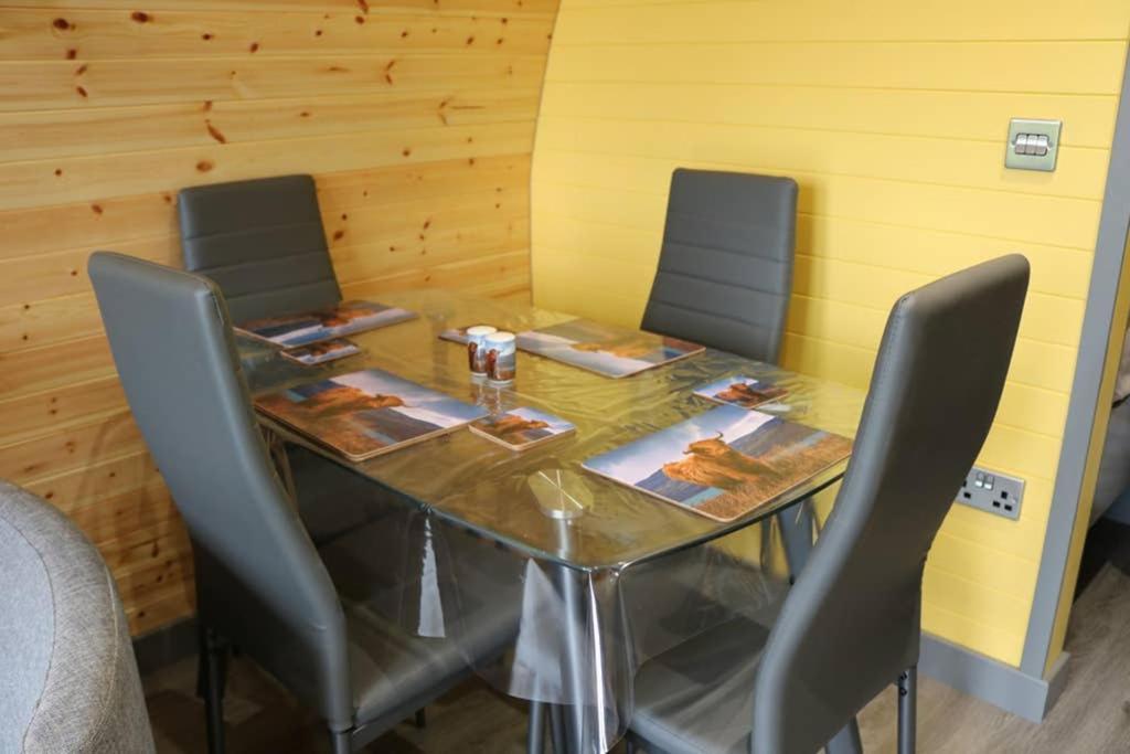 Glampods Glamping Pod - Meet Highland Cows And Sheep Elgin Vila Exterior foto