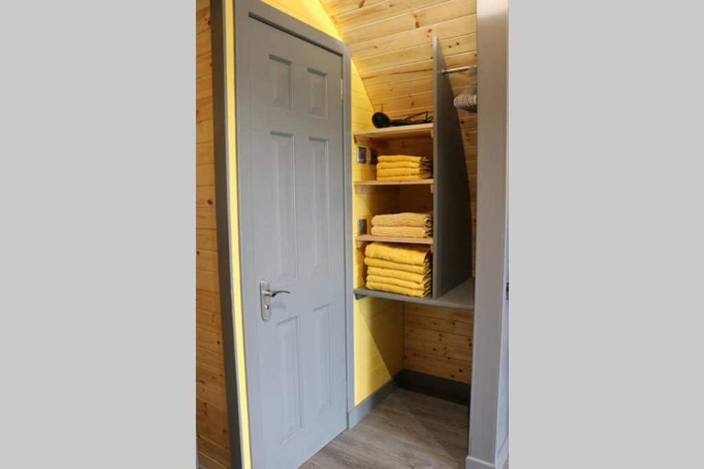 Glampods Glamping Pod - Meet Highland Cows And Sheep Elgin Vila Exterior foto